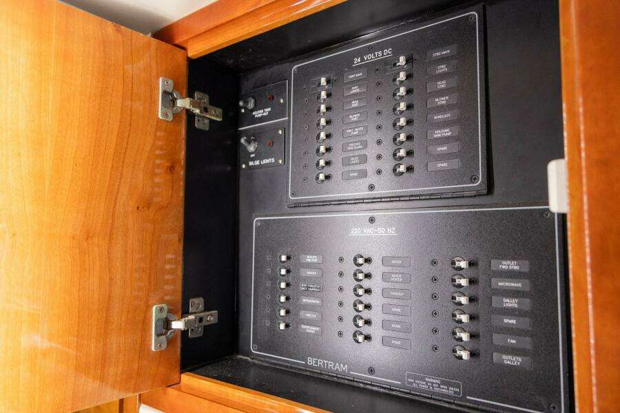 2006 Bertram 510 Convertible