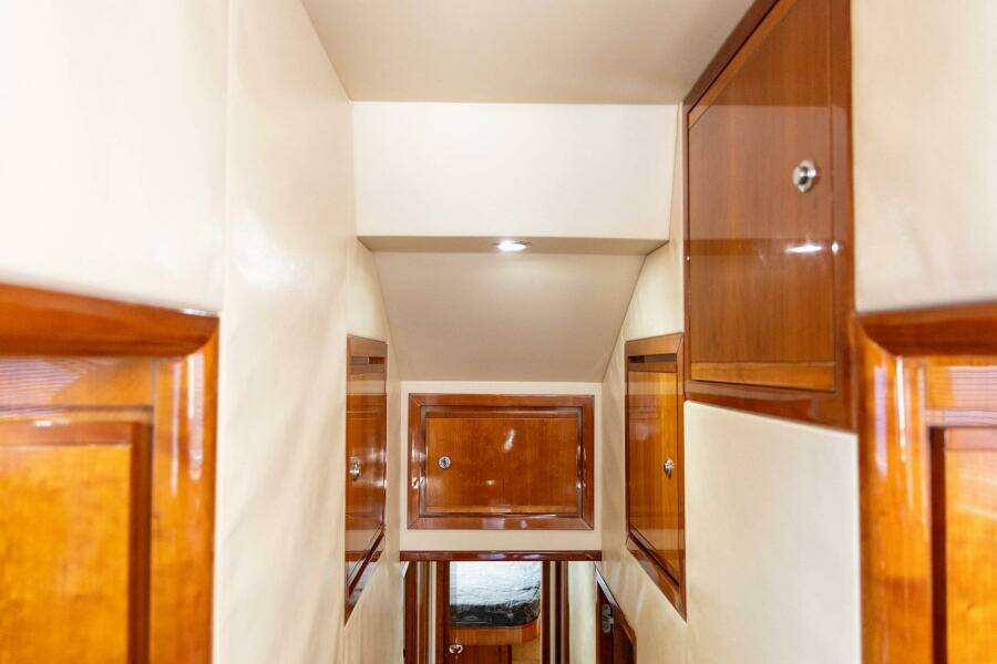 2006 Bertram 510 Convertible