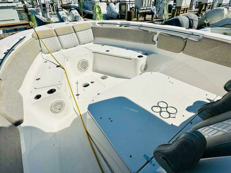 2019 Sea Fox 328 Commander