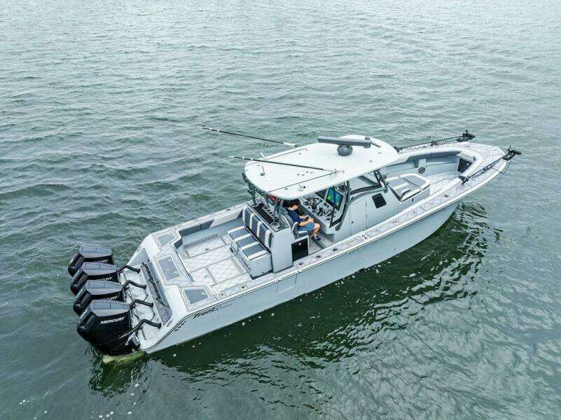 2020 Front Runner 39 CC