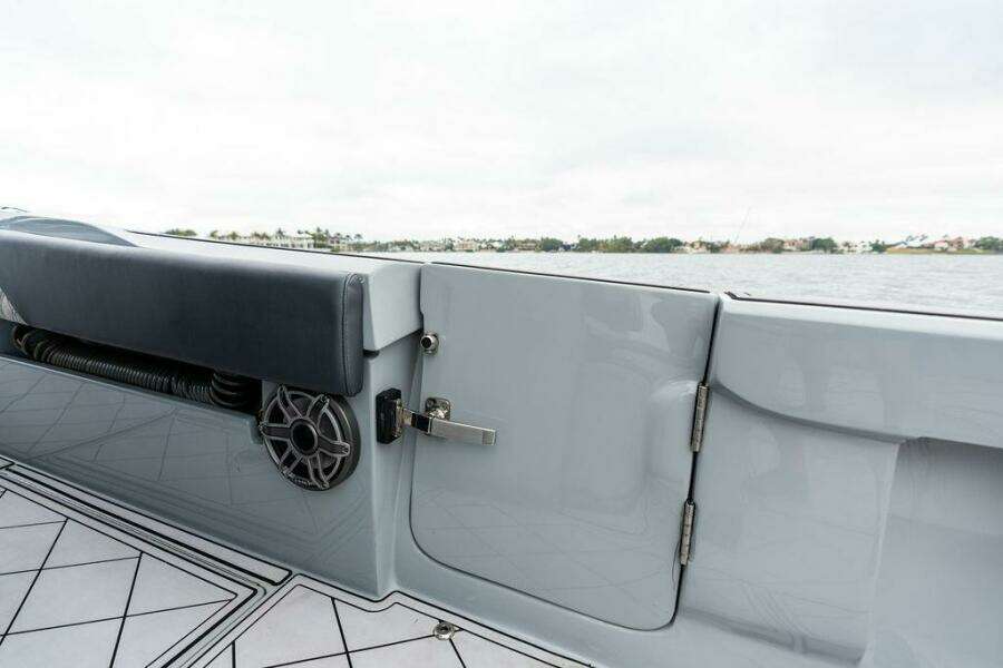 2020 Front Runner 39 CC