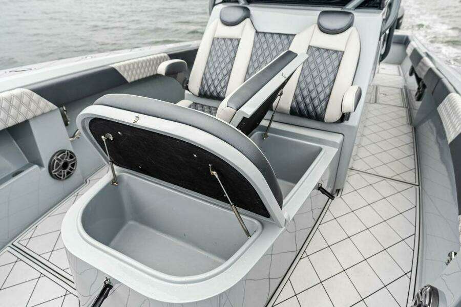 2020 Front Runner 39 CC