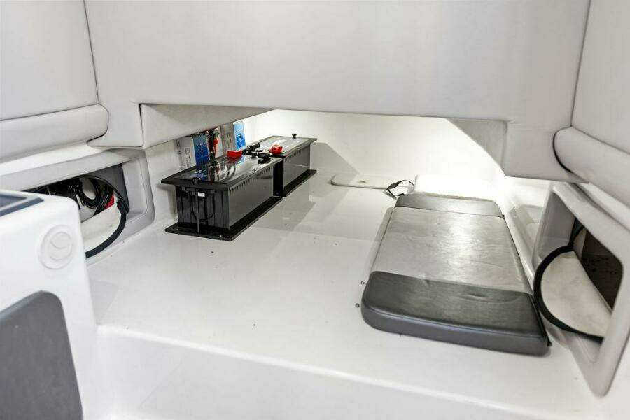 2020 Front Runner 39 CC