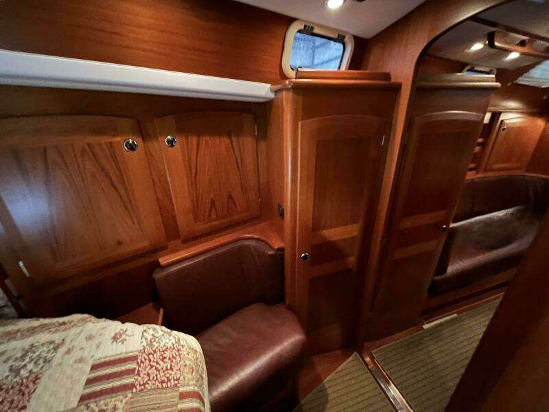 2003 Fantasi 44 Pilot House