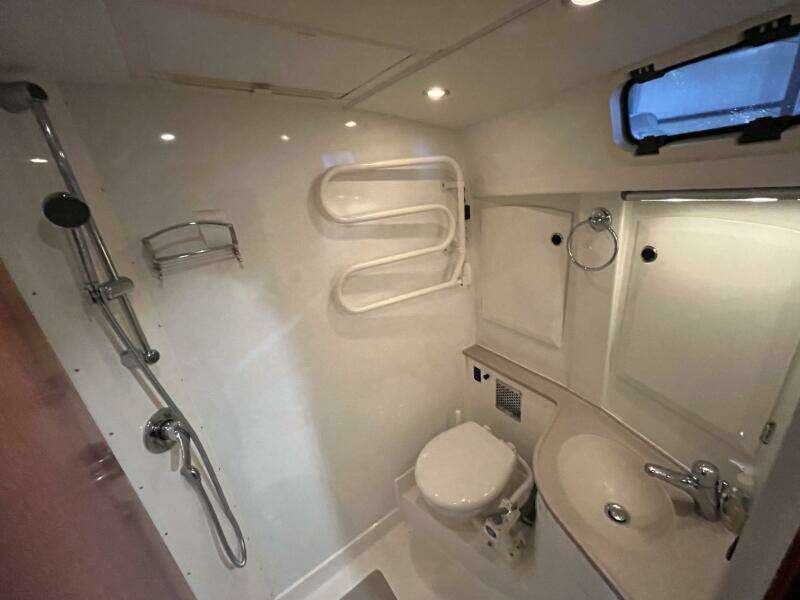 2003 Fantasi 44 Pilot House