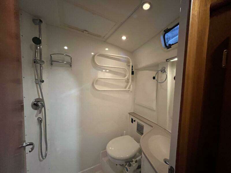 2003 Fantasi 44 Pilot House