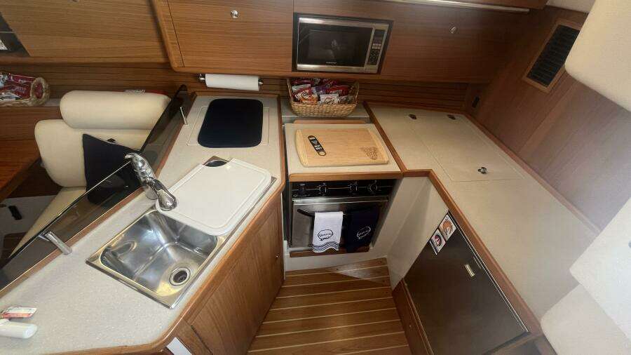 2014 Catalina 385