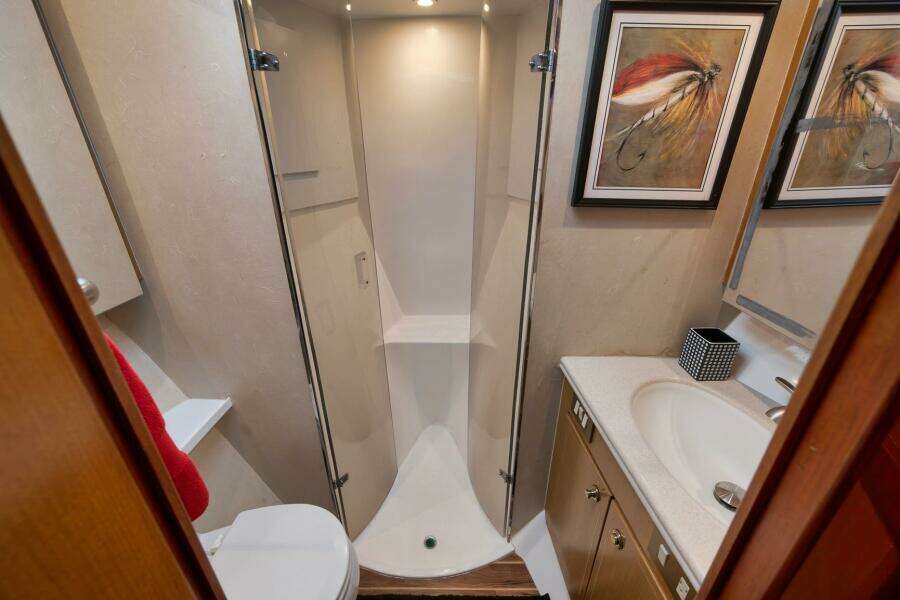 Ocean 57 Positive Attitude - Interior Head