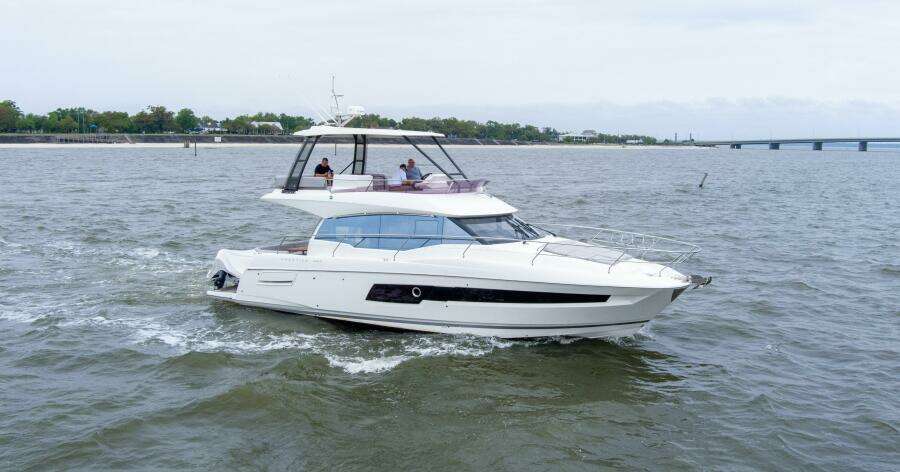 2023 Prestige 460 Flybridge "Pass-N-Bye"