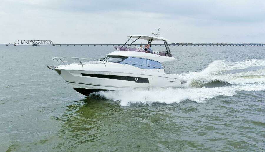 2023 Prestige 460 Flybridge "Pass-N-Bye"
