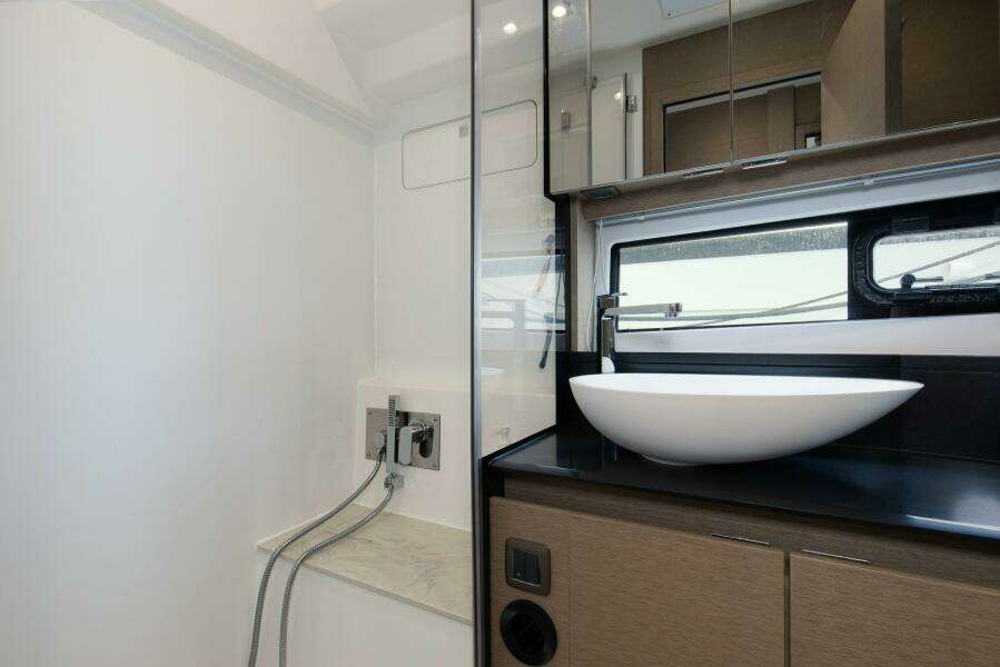 2023 Prestige 460 Flybridge "Pass-N-Bye"