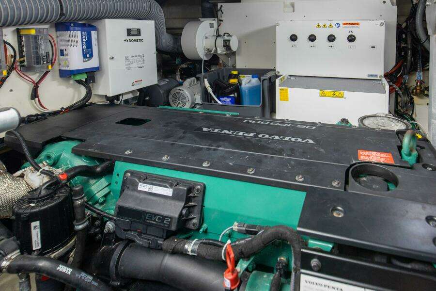 2023 Prestige 460 Flybridge "Pass-N-Bye"