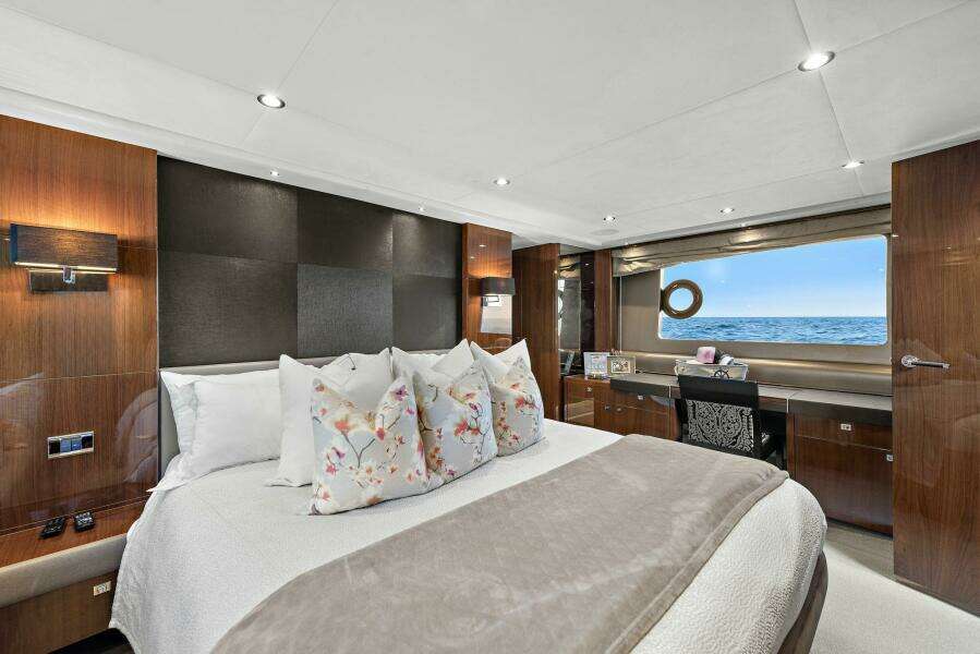 2015 Princess 72 Motoryacht 'LA-Z-BUOY'