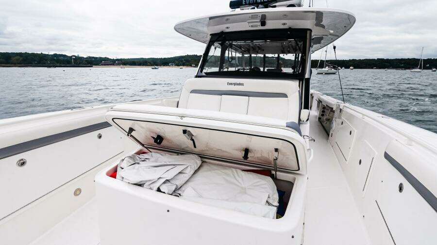 2017 Everglades 435 CC