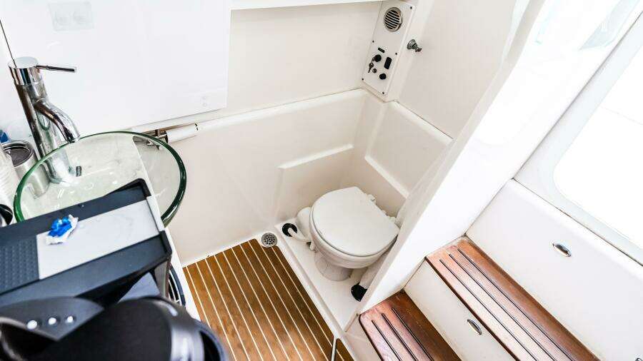 2017 Everglades 435 CC