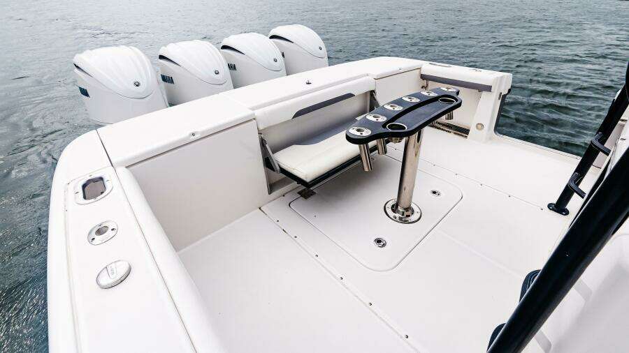 2017 Everglades 435 CC