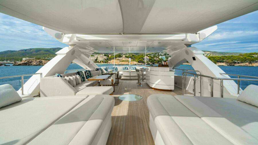 2016 Sunseeker Sunseeker 131 Yacht