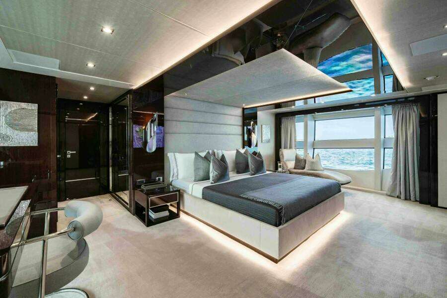 2016 Sunseeker Sunseeker 131 Yacht