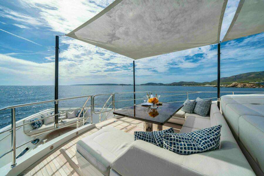 2016 Sunseeker Sunseeker 131 Yacht