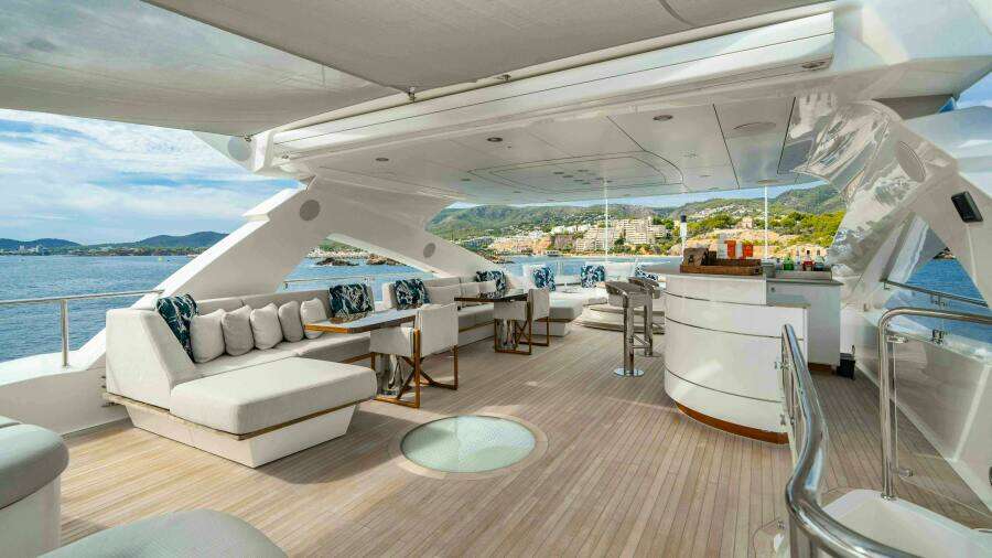 2016 Sunseeker Sunseeker 131 Yacht