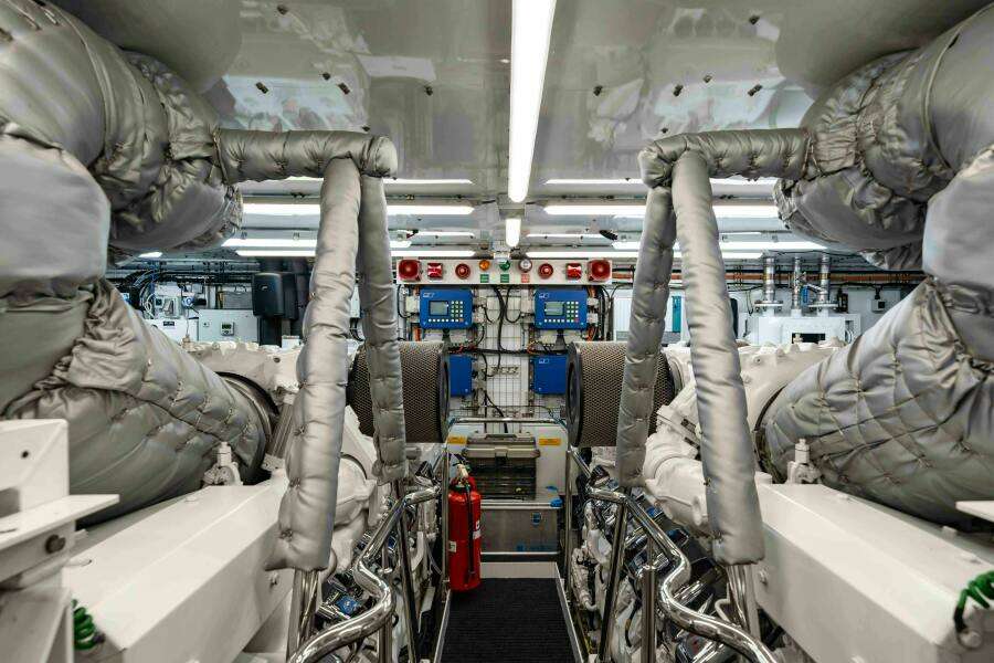 2016 Sunseeker Sunseeker 131 Yacht