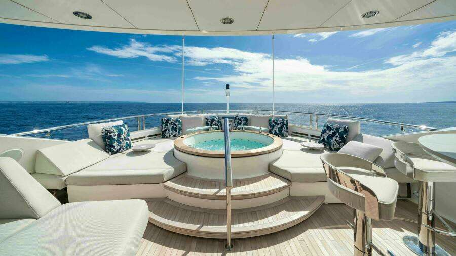 2016 Sunseeker Sunseeker 131 Yacht