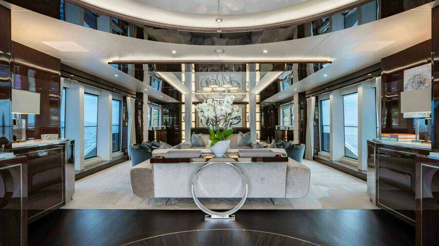 2016 Sunseeker Sunseeker 131 Yacht