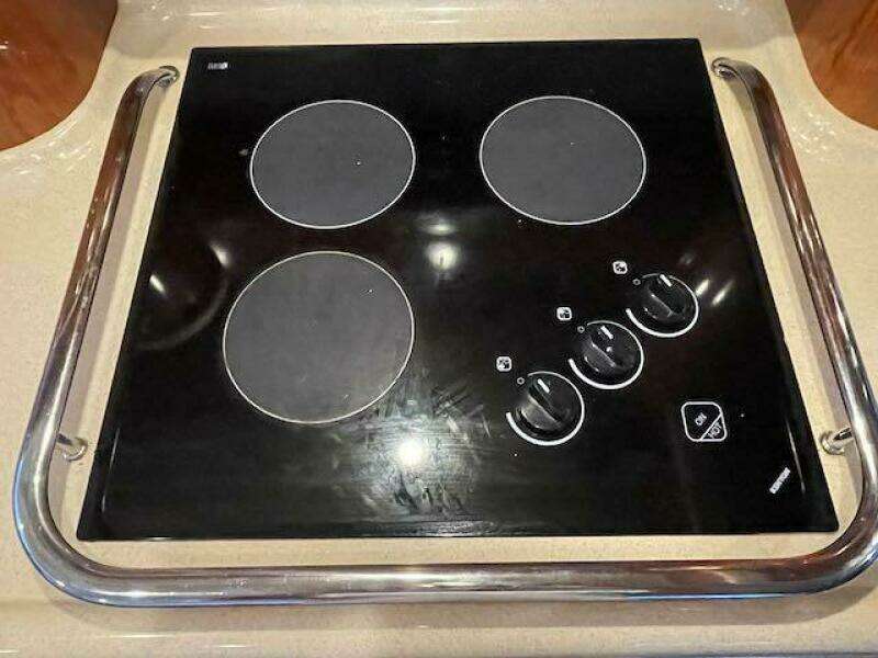 1999 Sea Ray 480 Sedan Bridge