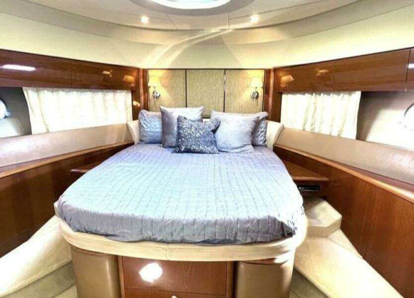 2008 Viking Princess 67 Flybridge