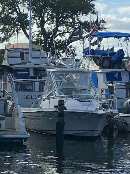 1999 Bayliner 2052 Trophy