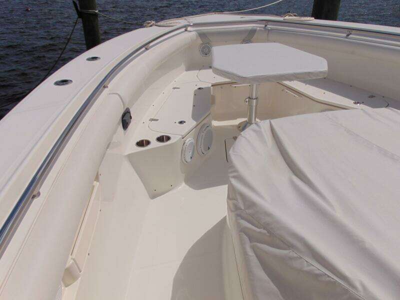 2013 Boston Whaler 370 Outrage