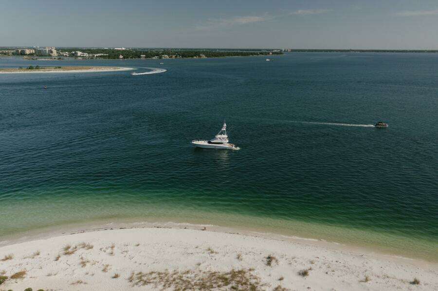 2005 Hatteras 68 Convertible- Far View