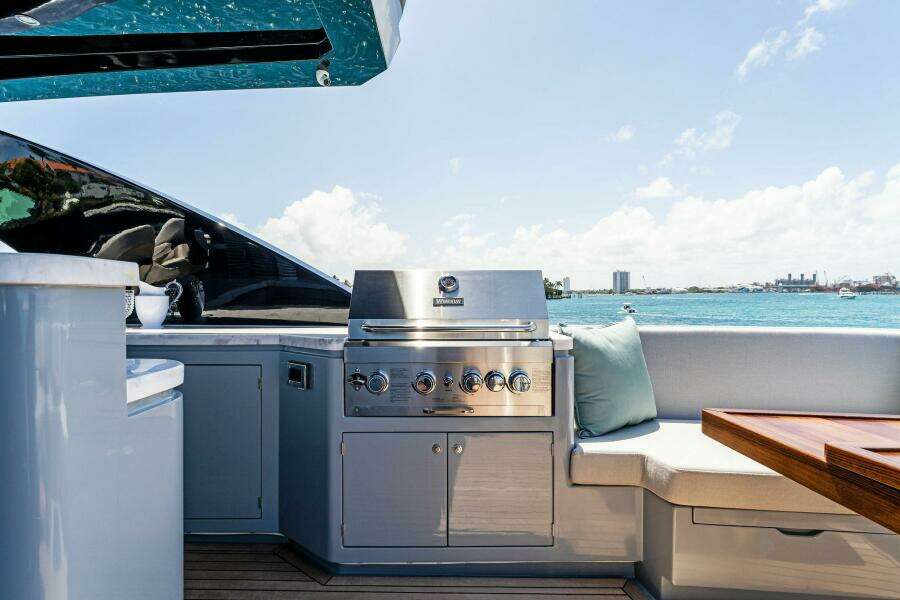 2024 Aquitalia Yachts Flybridge