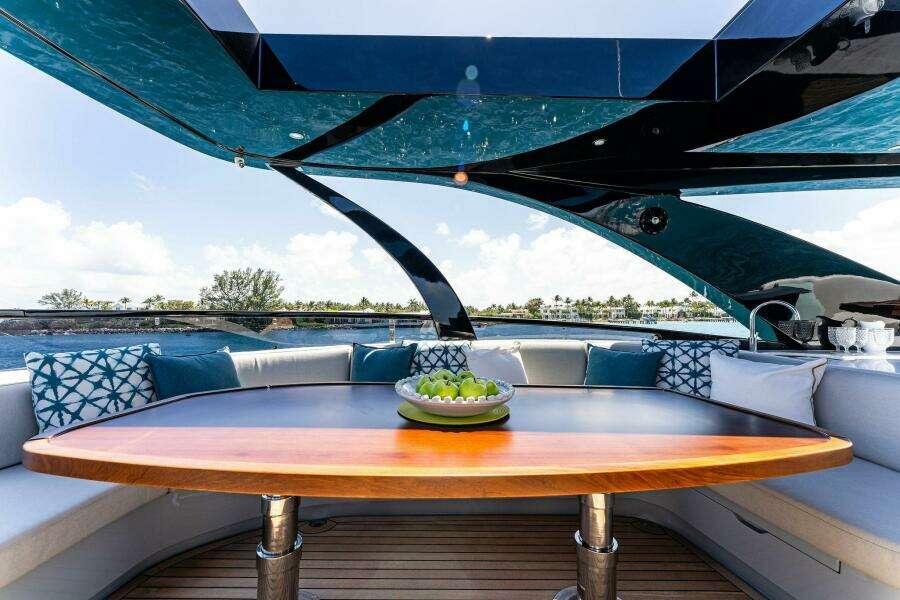 2024 Aquitalia Yachts Flybridge