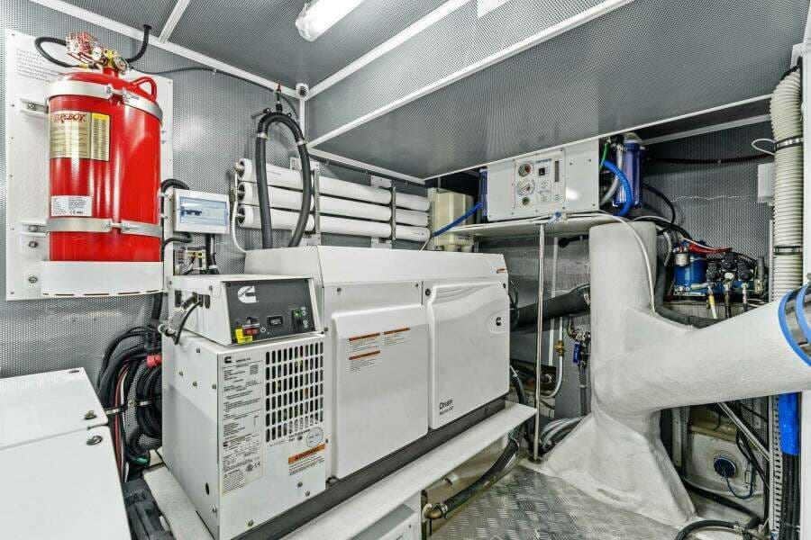 2024 Aquitalia Yachts Flybridge