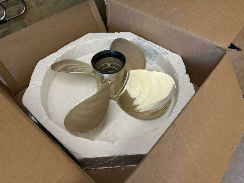 2021 Sabre 58 Salon Express