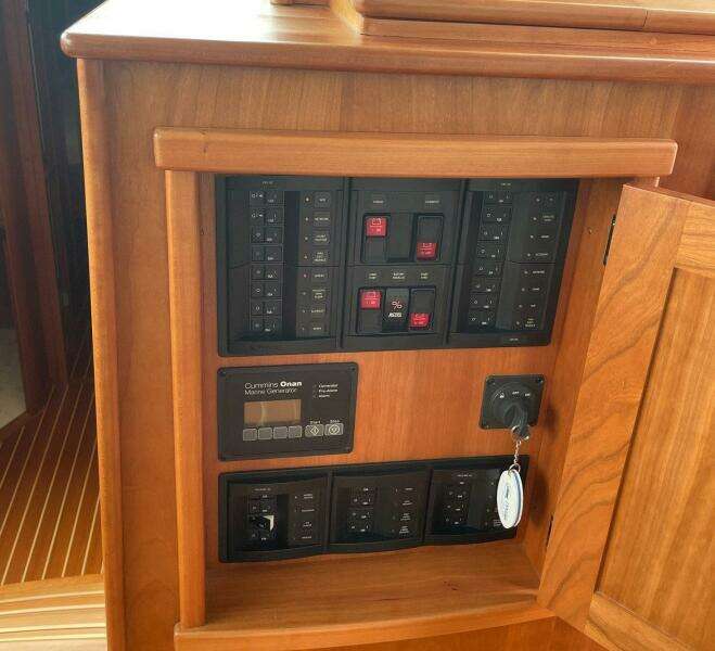 2021 Sabre 58 Salon Express