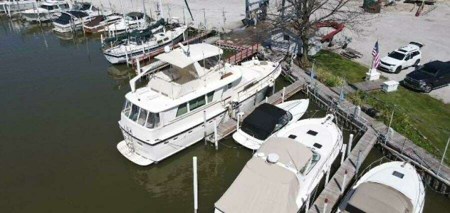 1984 Hatteras 53 Extended Deck Motor Yacht
