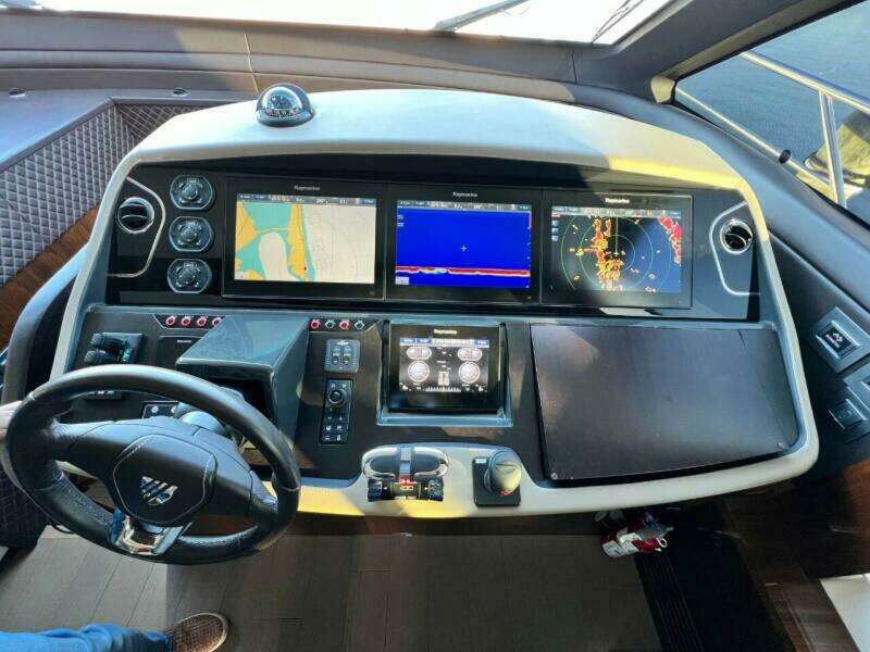 2020 Fairline Squadron