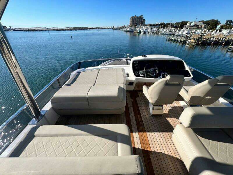 2020 Fairline Squadron