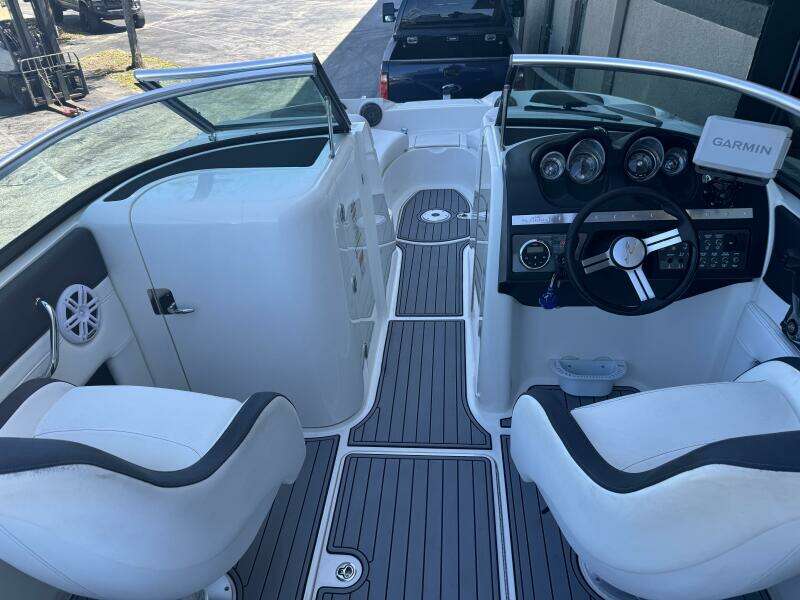 2014 Sea Ray 260 Sundeck