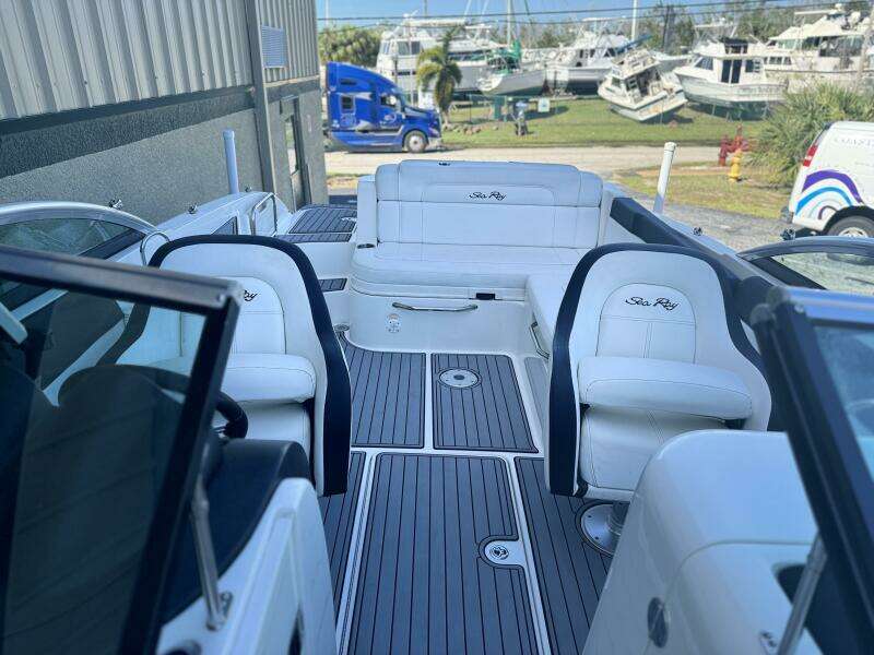 2014 Sea Ray 260 Sundeck