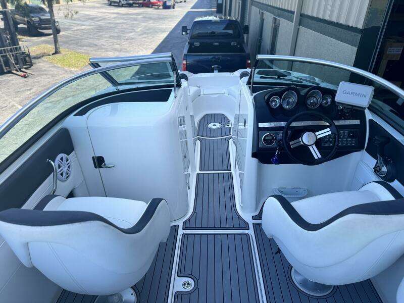 2014 Sea Ray 260 Sundeck