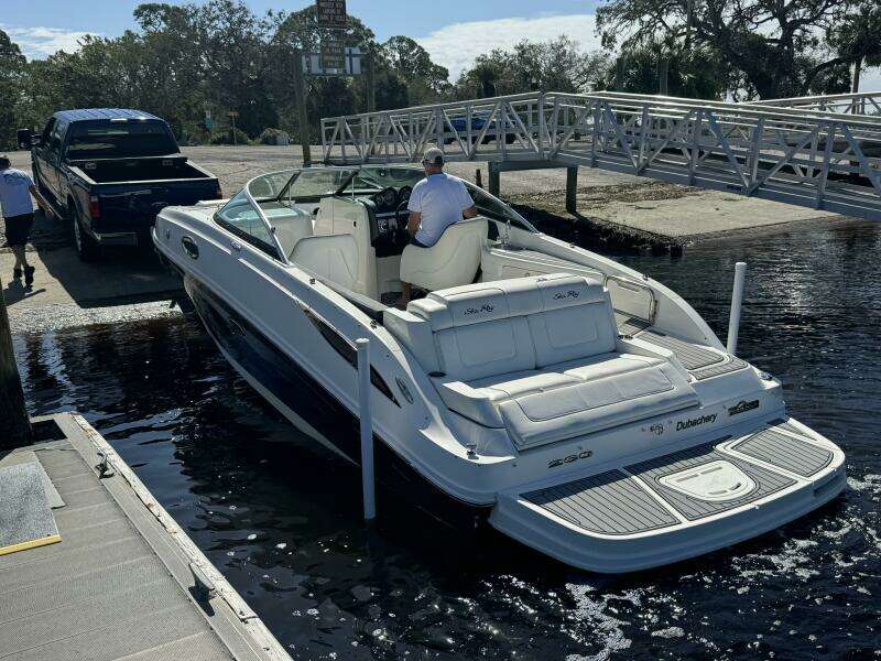 2014 Sea Ray 260 Sundeck