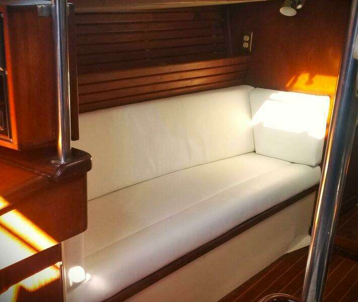 1995 Pacific Seacraft 37