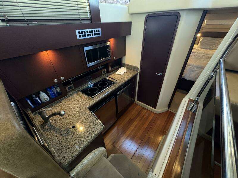 2007 Sea Ray 36 Sedan Bridge