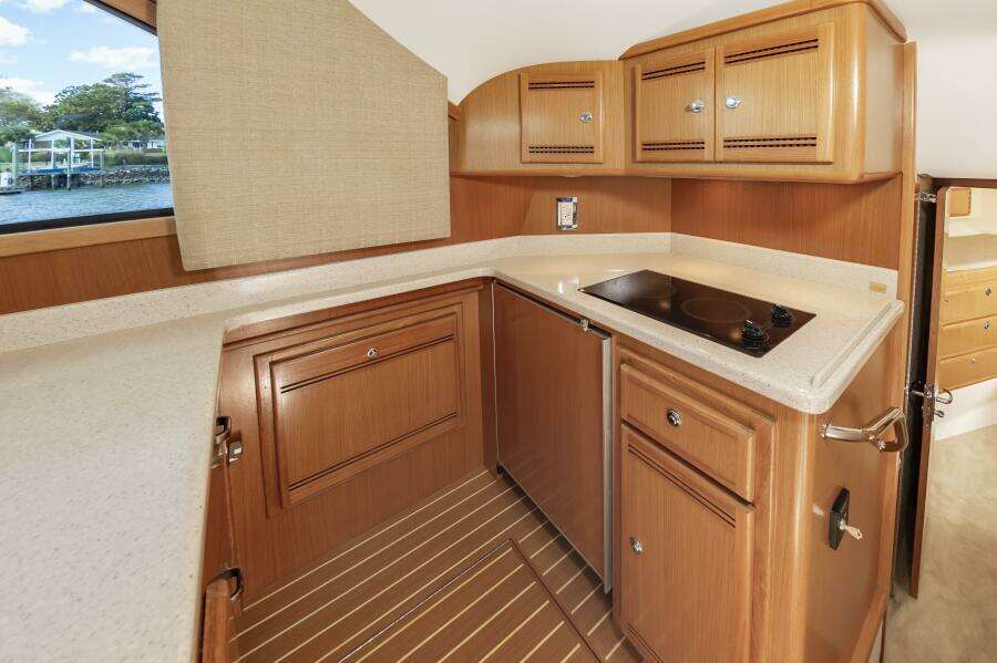 2008 Cabo 43 Convertible