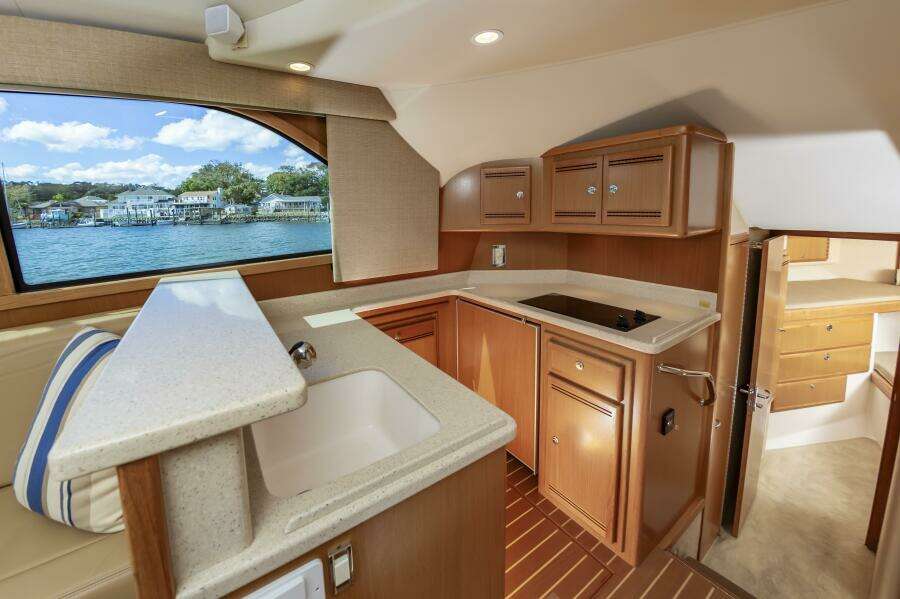 2008 Cabo 43 Convertible