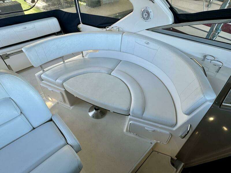 2006 Regal 3360 Window Express