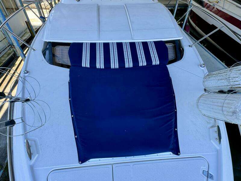 2006 Regal 3360 Window Express